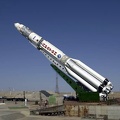 Proton mit Swesda wird am 8. Juli 2000 aufgerichtet