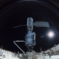 ISS wird im Dezember 1998 um Unity ergänzt
