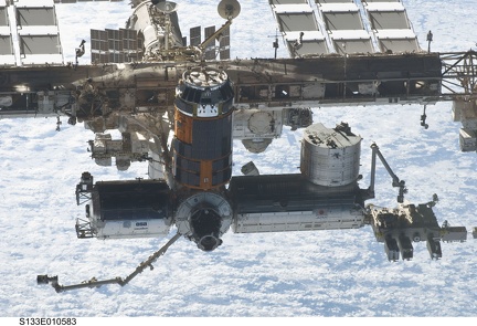 HTV-2 während STS-133