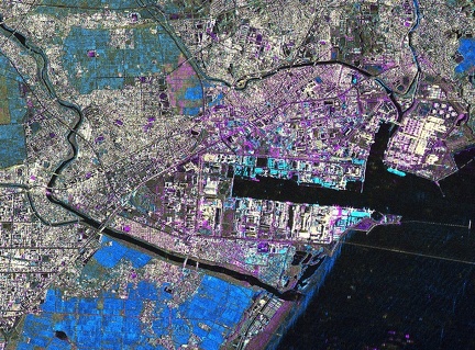 Der Hafen von Sendai in Japan, aufgenommen am 12. März 2011 von TerraSAR-X
