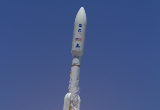 Atlas AV-029 mit Juno im Flug 