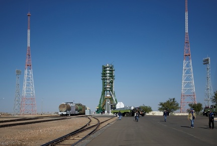 Sojus mit MetOp-B auf der Startrampe in Baikonur