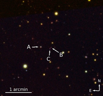 Das seltene Triplett-Quasar QQQ J1519 0627 