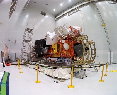 Envisat im Gebäude S5 in Kourou