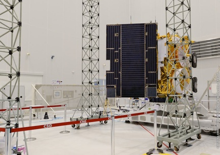 Test der Entfaltung des Solarzellenauslegers von INSAT 3D am 19. Juni 2013