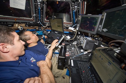 Cupola Canadarm2 Steuer