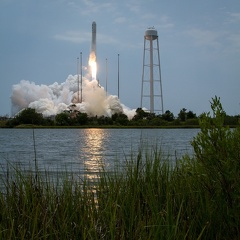 Antares Start mit Cygnus CRS Orbital-2