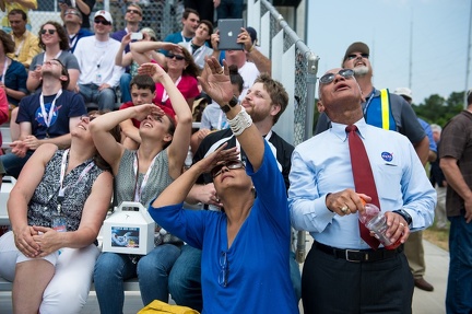 NASA Administrator Charles Bolden sieht Antares Start
