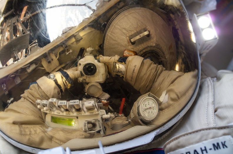 Selfie mit Helmvisier.jpg