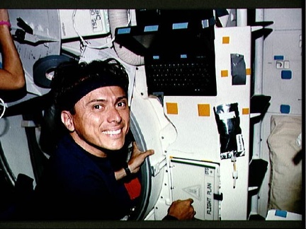 STS04624009nasa