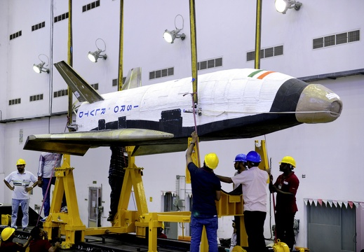 RLV-TD wir auf Transportgestell gesetzt