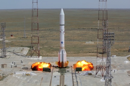 Proton-M mit Intelsat 31
