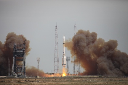 Start Proton-M mit Intelsat 31