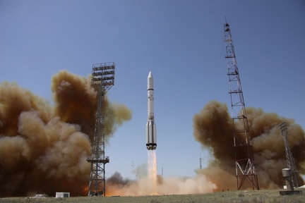 Start Proton-M mit Intelsat 31