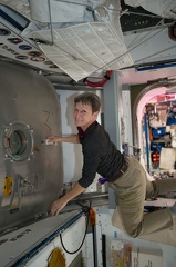 Öffnen der Luke zum HTV-6