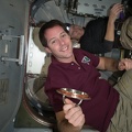Öffnen der Luke zum HTV-6