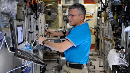 Andrej Borisenko arbeitet mit Kontur-2
