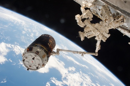 htv6inspaceatissnasa
