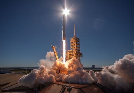 Falcon-9-Start mit Koreasat 5A 