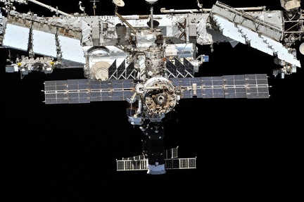 ISS - Fly Around