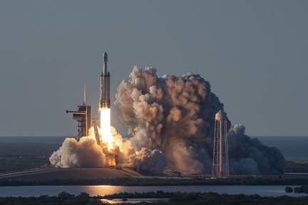 Falcon Heavy mit Arabsat 6A