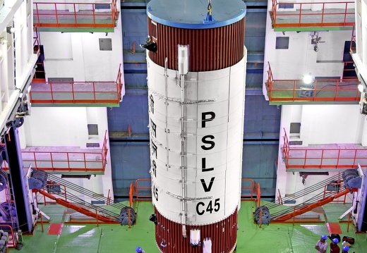 pslvc45liq2ndstageduringintegisro