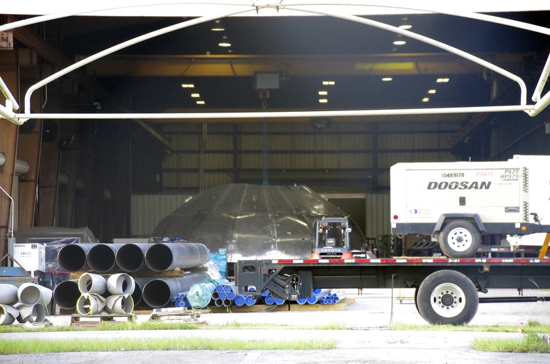 Starship Cocoa vor Hurricane 05.jpg