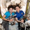 ISS - Außenbordeinsatz Christina Koch und Jessica Meir