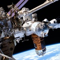 ISS mit Drachen