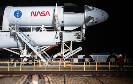 Crew-1 auf Falcon 9 - Rollout