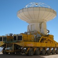 ALMAs 12-m-Antennen auf dem Transporter „Lore“