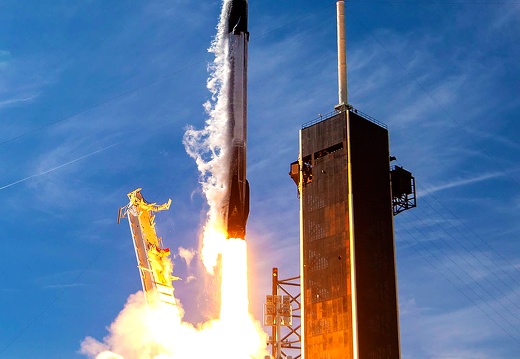 Falcon 9 mit Dragon CRS-21 - Start