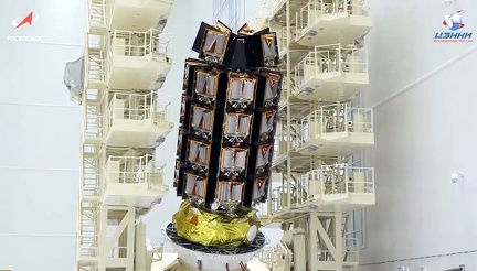 OneWeb-Satelliten am Dispenser auf Fregat-Oberstufe
