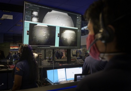 Marsbilder kommen an.