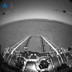 Erste Bilder vom Zhurong Rover
