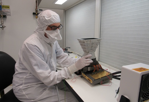 Arbeiten am Europa Imaging System (EIS)