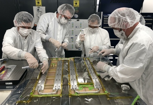 Thermische W&#228;rmerohre (Thermal Tubing) vom Europa Clipper.