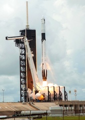 Falcon 9 - Start mit Dragon CRS-22