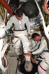 ISS - Raumanzug Anzugprobe