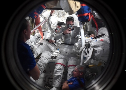 ISS - US EVA-74