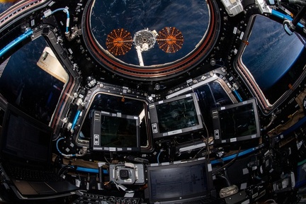 Cygnus NG-15 - Abdocken