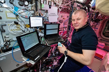ISS - Plasma Kristall-4-Experiment 