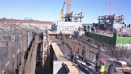 Kabel-Betankungs Turm, Montage