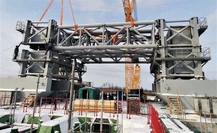 Kabel-Betankungs Turm, Montage