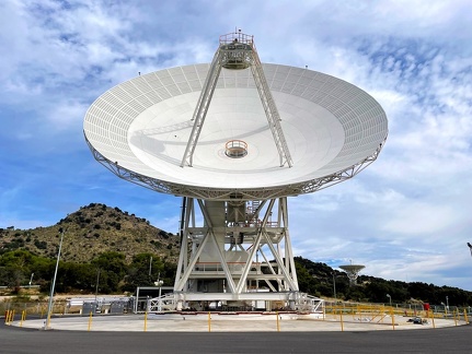 Die neu erbaute DSS-53-Antenne der Madrider Anlage