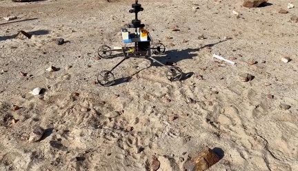 Ein Modell des Sample Recovery Helicopters im Test.