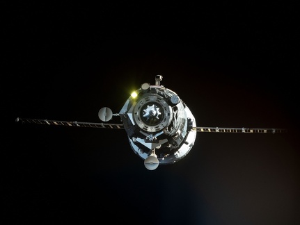 iss068e047046prog81undocknasa4k