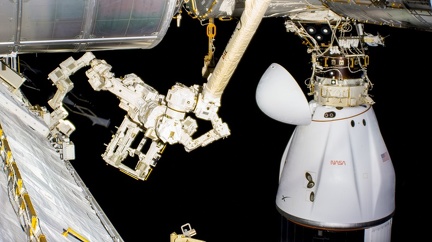 iss068e035568on29Dec2022SpaceXDragonNASA