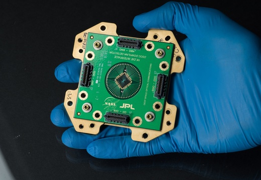 Der supraleitende Nanodraht-Einzelphotonendetektor des DSOC